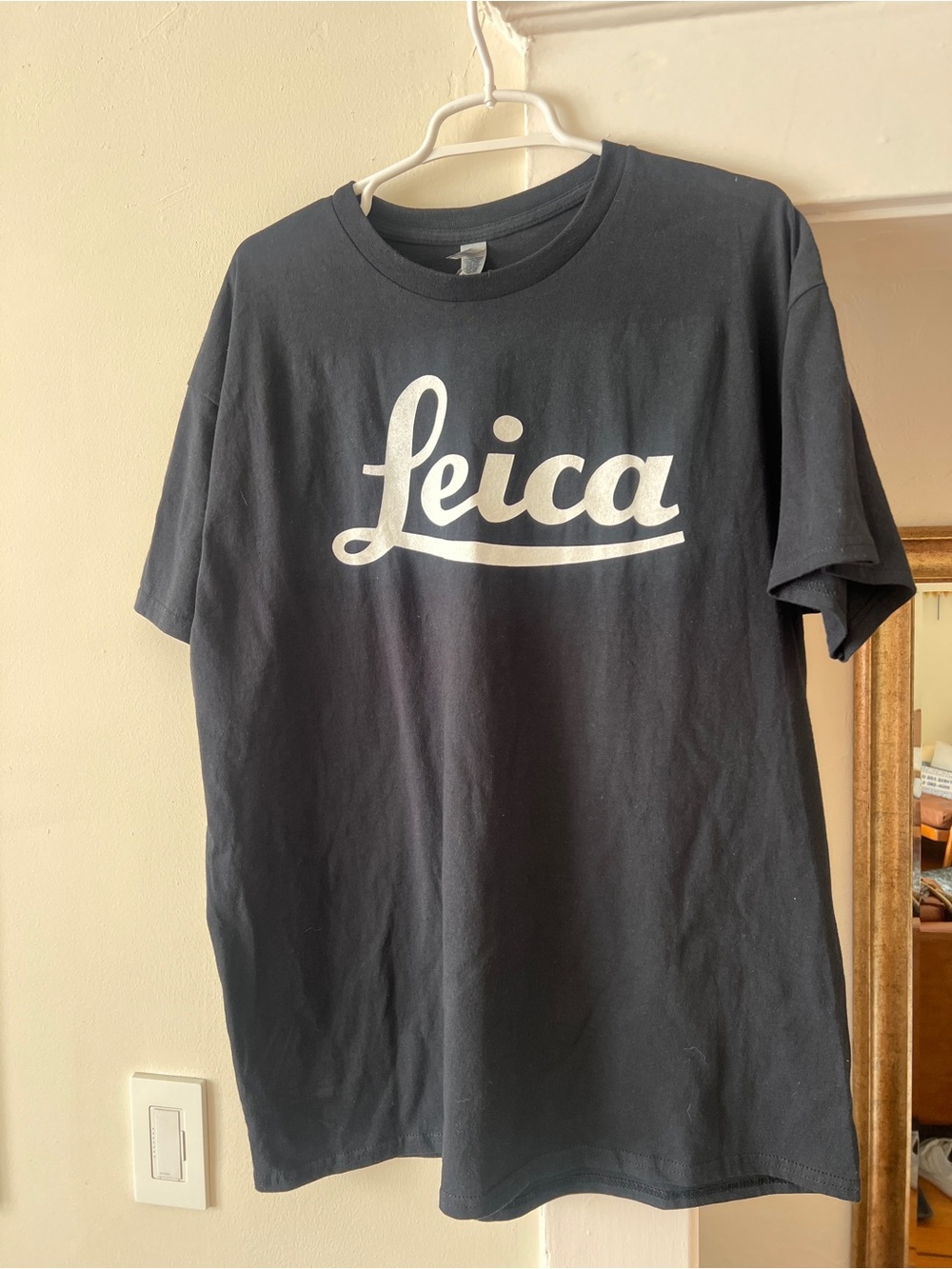 Gildan Heavy Weight Black T‑Shirt with Leica Logo